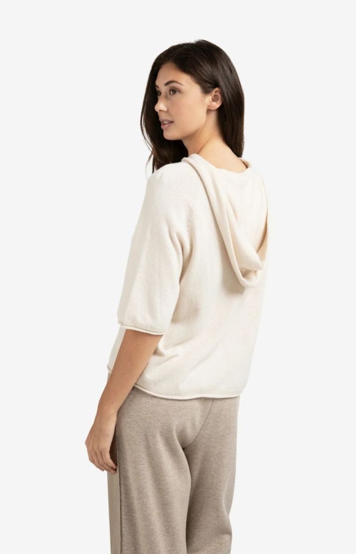 SHORT SLEEVE KNITTED HOODY CHALK WHITE